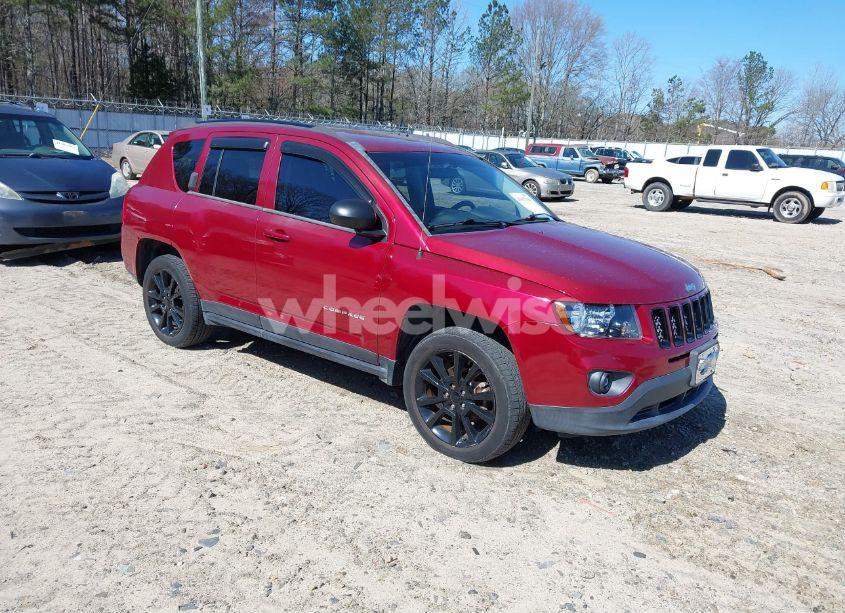 2013 Jeep Compass LATITUDE (VIN 1C4NJCEBXDD167687) main photo