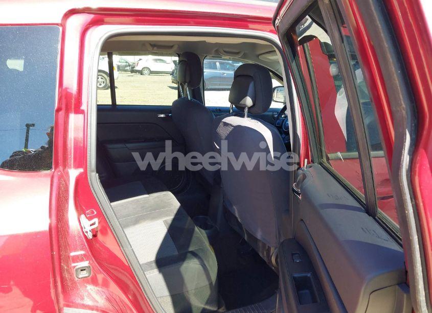 Photo 8 of 2013 Jeep Compass LATITUDE (VIN 1C4NJCEBXDD167687)