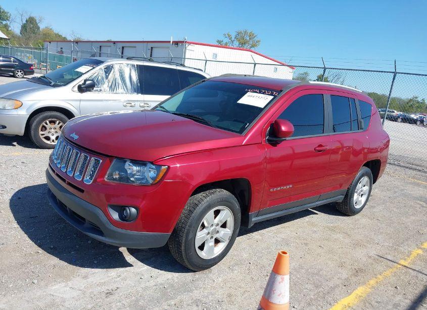 Photo 2 of 2017 Jeep Compass LATITUDE FWD (VIN 1C4NJCEBXHD163015)