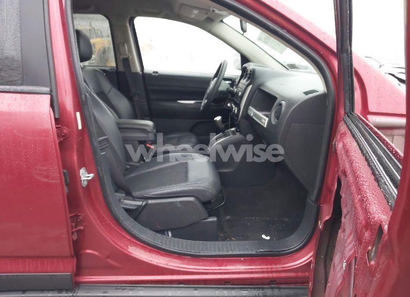 Photo 5 of 2014 Jeep Compass SPORT/NORTH (VIN 1C4NJDAB0ED804809)