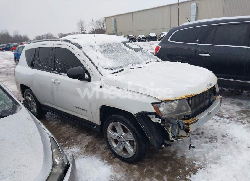 2015 Jeep Compass SPORT/NORTH (VIN 1C4NJDAB2FD416790) main photo