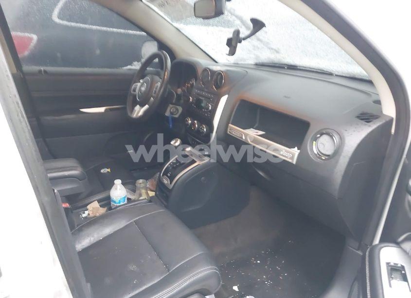 Photo 5 of 2015 Jeep Compass SPORT/NORTH (VIN 1C4NJDAB2FD416790)