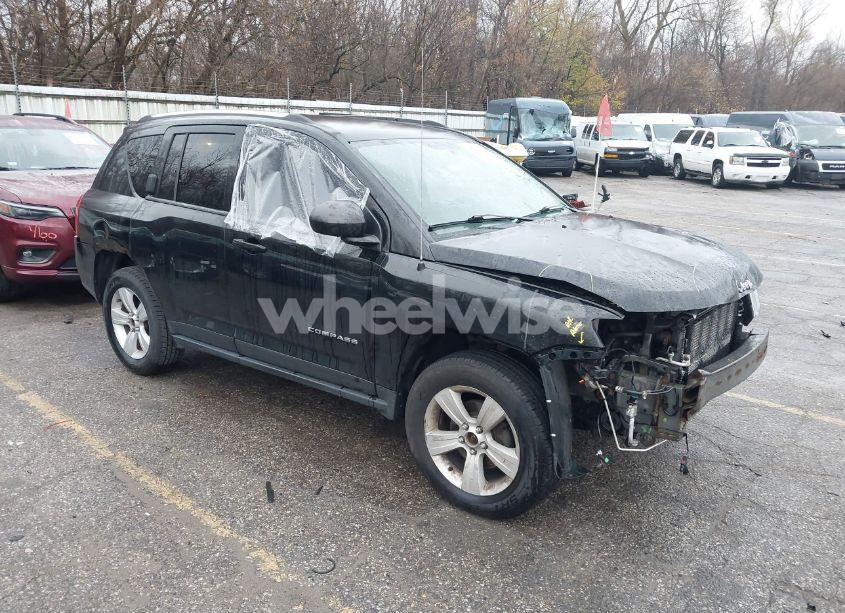 2015 Jeep Compass SPORT/NORTH (VIN 1C4NJDAB9FD101081) main photo