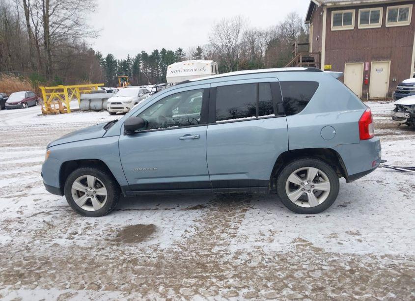 Photo 14 of 2013 Jeep Compass SPORT (VIN 1C4NJDBB0DD168034)