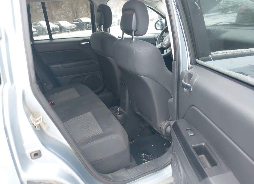 Photo 8 of 2013 Jeep Compass SPORT (VIN 1C4NJDBB0DD168034)