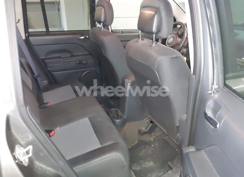 Photo 8 of 2014 Jeep Compass SPORT (VIN 1C4NJDBB0ED535757)