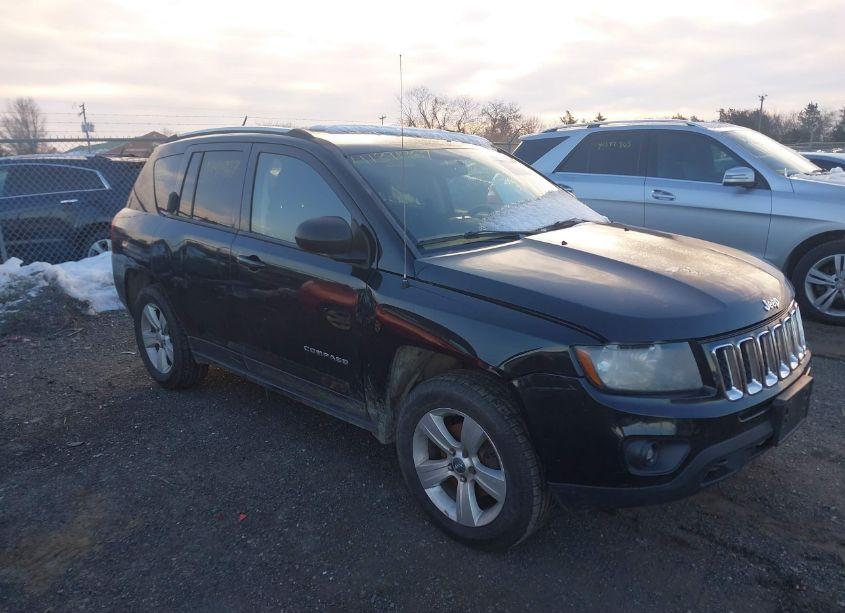 2014 Jeep Compass SPORT (VIN 1C4NJDBB0ED563770) main photo