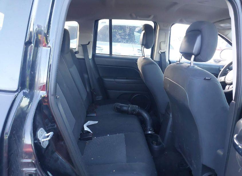 Photo 8 of 2014 Jeep Compass SPORT (VIN 1C4NJDBB0ED563770)