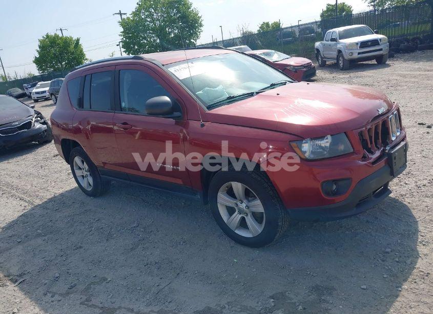 2014 Jeep Compass SPORT (VIN 1C4NJDBB0ED569438) main photo