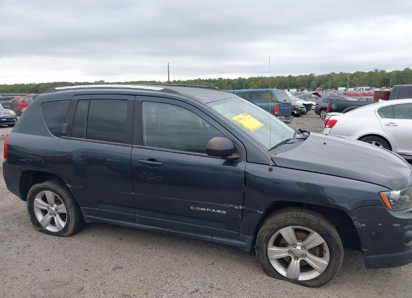 Photo 13 of 2014 Jeep Compass SPORT (VIN 1C4NJDBB0ED661357)