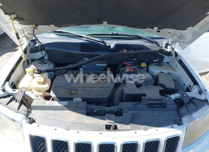 Photo 10 of 2014 Jeep Compass SPORT (VIN 1C4NJDBB0ED707687)