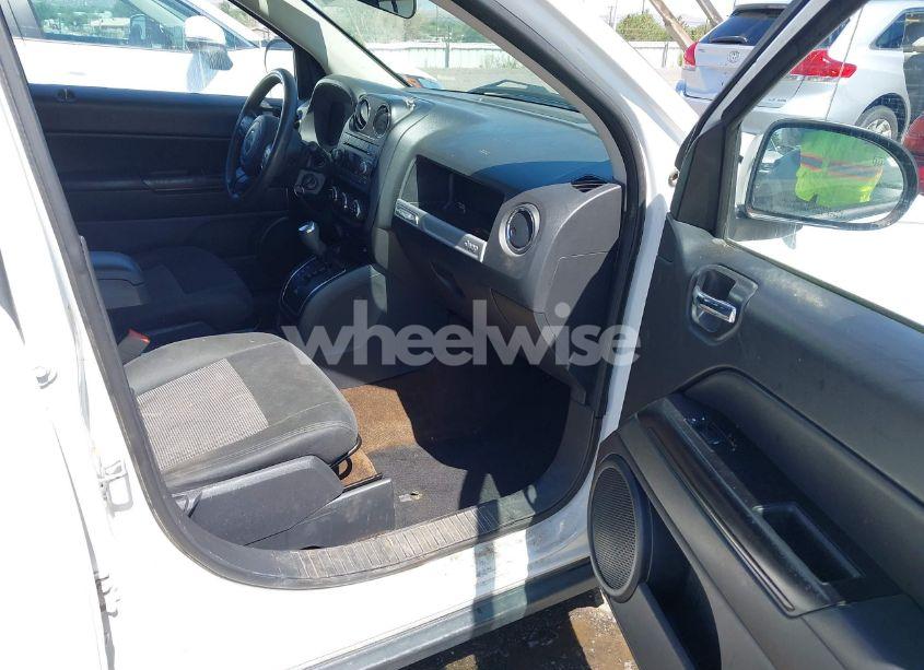 Photo 5 of 2014 Jeep Compass SPORT (VIN 1C4NJDBB0ED707687)