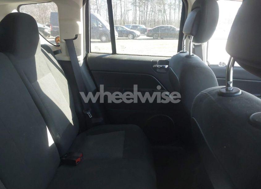 Photo 8 of 2016 Jeep Compass SPORT (VIN 1C4NJDBB0GD520629)