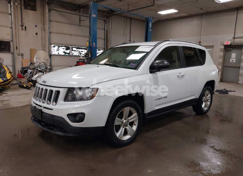 Photo 2 of 2016 Jeep Compass SPORT (VIN 1C4NJDBB0GD571810)