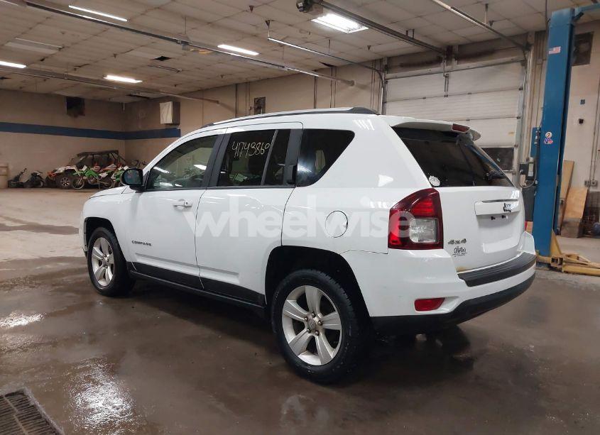 Photo 3 of 2016 Jeep Compass SPORT (VIN 1C4NJDBB0GD571810)