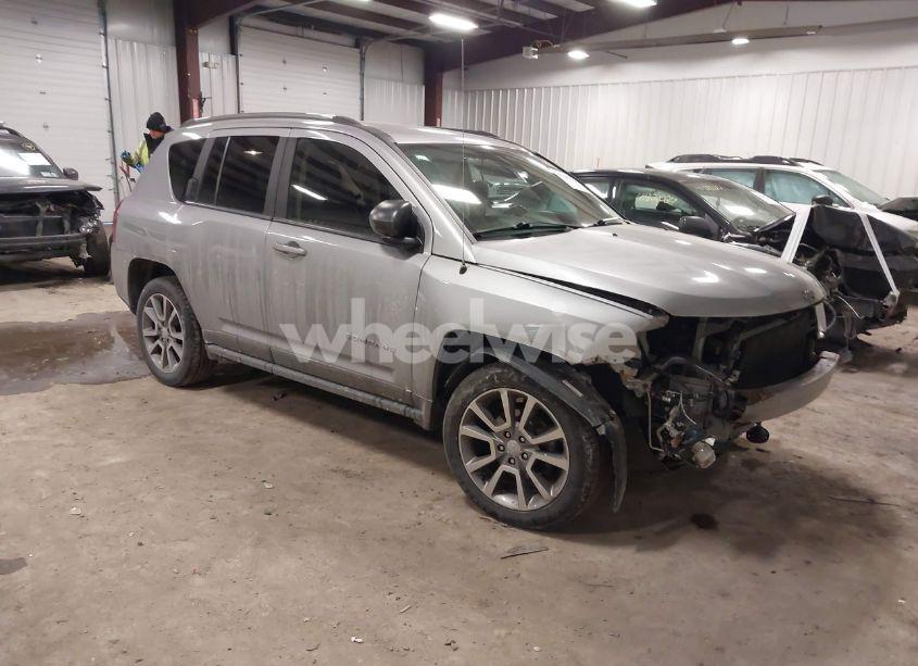 2017 Jeep Compass SPORT SE 4X4 (VIN 1C4NJDBB0HD113153) main photo