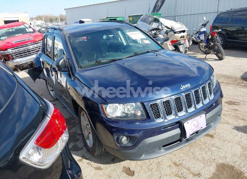 2017 Jeep Compass SPORT 4X4 (VIN 1C4NJDBB0HD143138) main photo