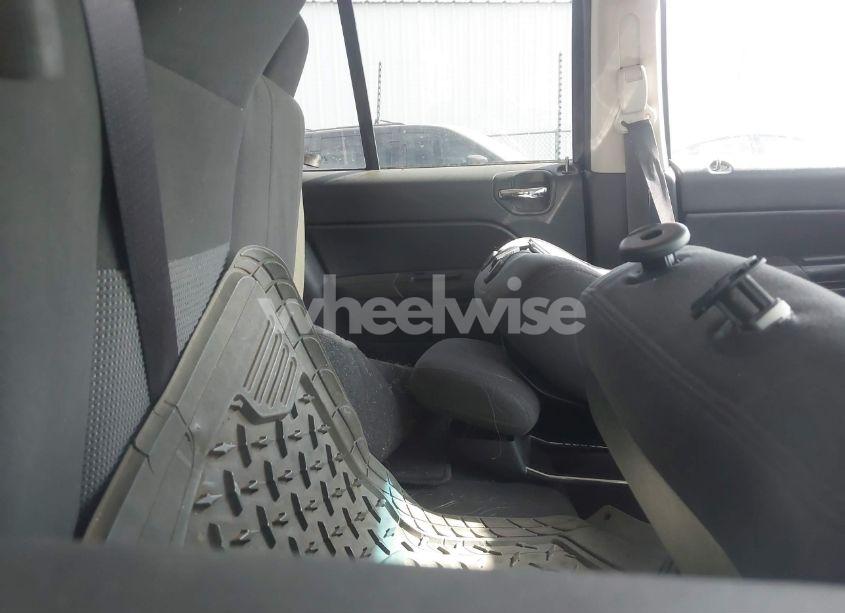 Photo 8 of 2017 Jeep Compass SPORT 4X4 (VIN 1C4NJDBB0HD143138)