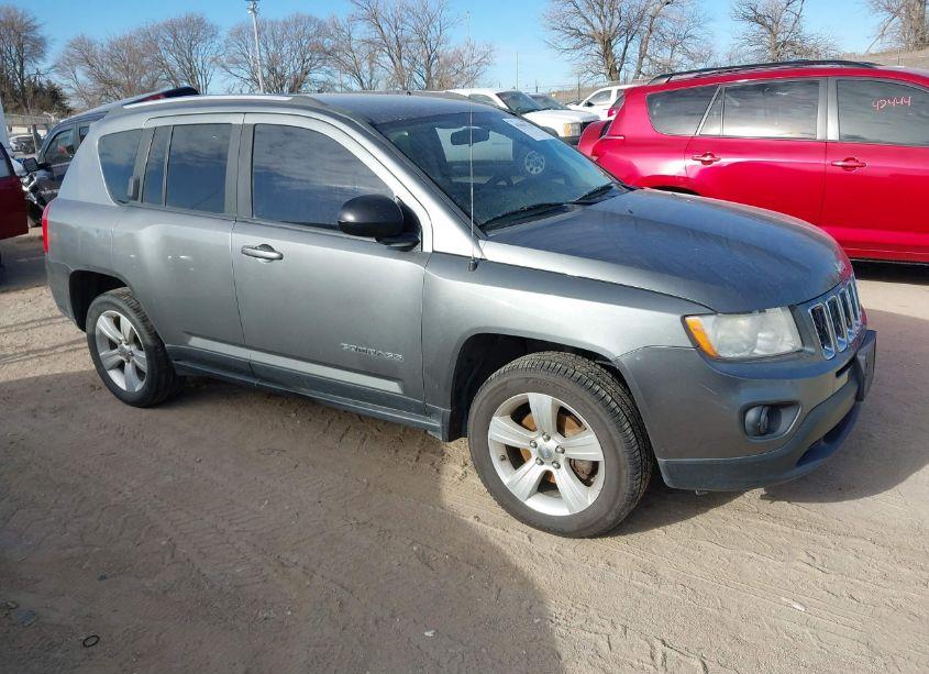 2013 Jeep Compass SPORT (VIN 1C4NJDBB1DD108425) main photo