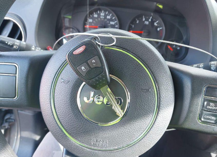 Photo 11 of 2013 Jeep Compass SPORT (VIN 1C4NJDBB1DD108425)