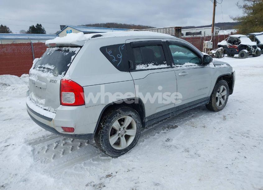 Photo 4 of 2013 Jeep Compass SPORT (VIN 1C4NJDBB1DD113866)