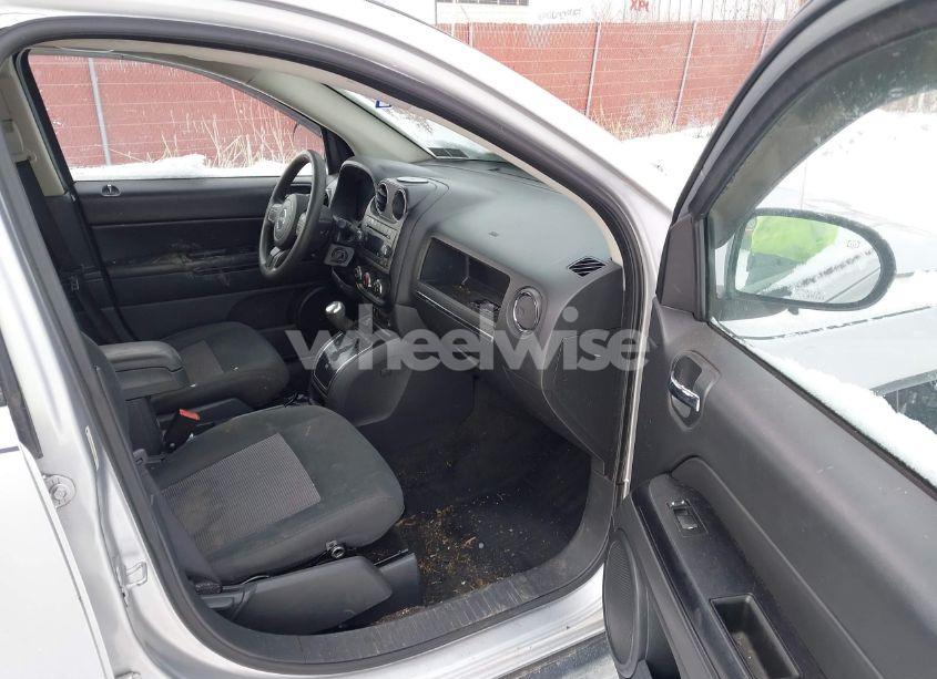 Photo 5 of 2013 Jeep Compass SPORT (VIN 1C4NJDBB1DD113866)