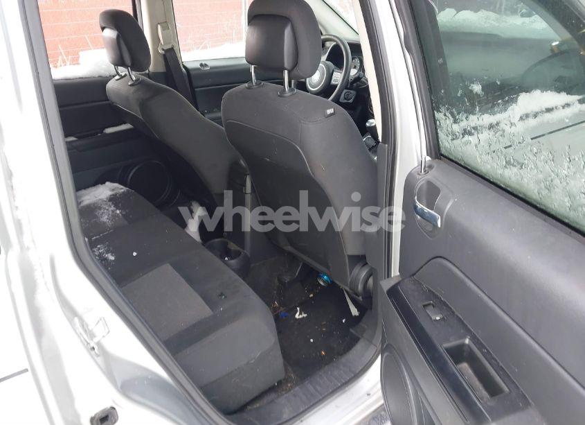 Photo 8 of 2013 Jeep Compass SPORT (VIN 1C4NJDBB1DD113866)