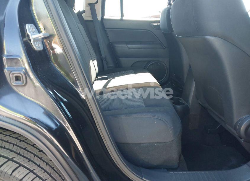 Photo 8 of 2013 Jeep Compass SPORT (VIN 1C4NJDBB1DD217533)