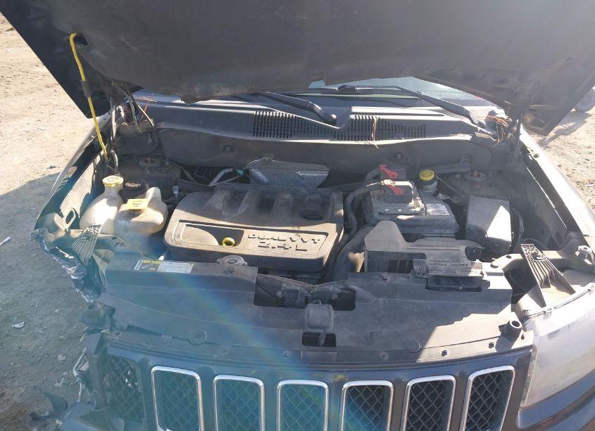 Photo 10 of 2014 Jeep Compass SPORT (VIN 1C4NJDBB1ED572641)