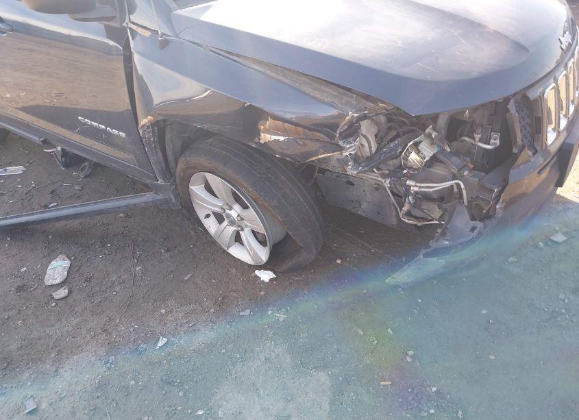 Photo 6 of 2014 Jeep Compass SPORT (VIN 1C4NJDBB1ED572641)