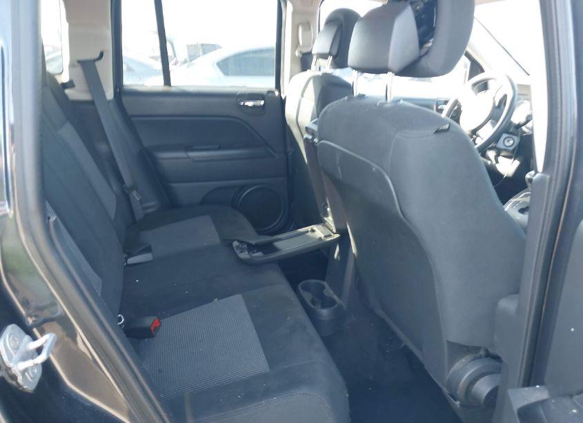 Photo 8 of 2014 Jeep Compass SPORT (VIN 1C4NJDBB1ED572641)