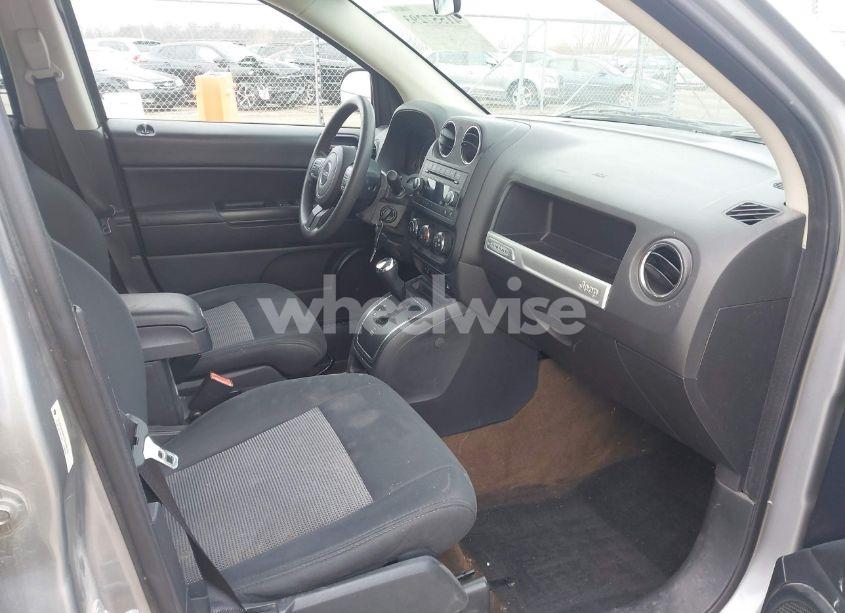 Photo 5 of 2015 Jeep Compass SPORT (VIN 1C4NJDBB1FD248316)