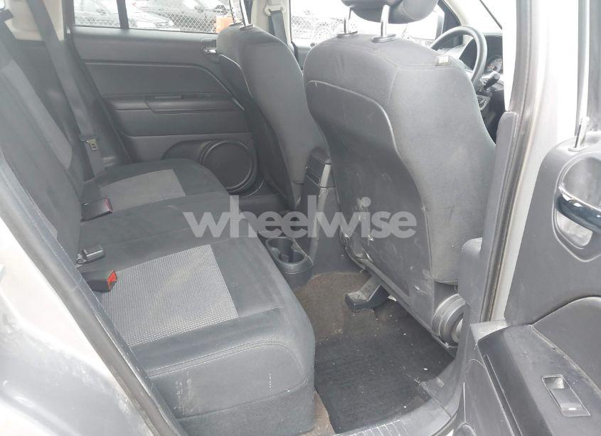 Photo 8 of 2015 Jeep Compass SPORT (VIN 1C4NJDBB1FD248316)