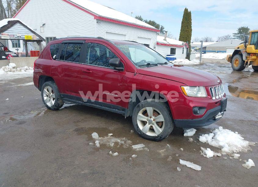 2013 Jeep Compass SPORT (VIN 1C4NJDBB2DD249200) main photo