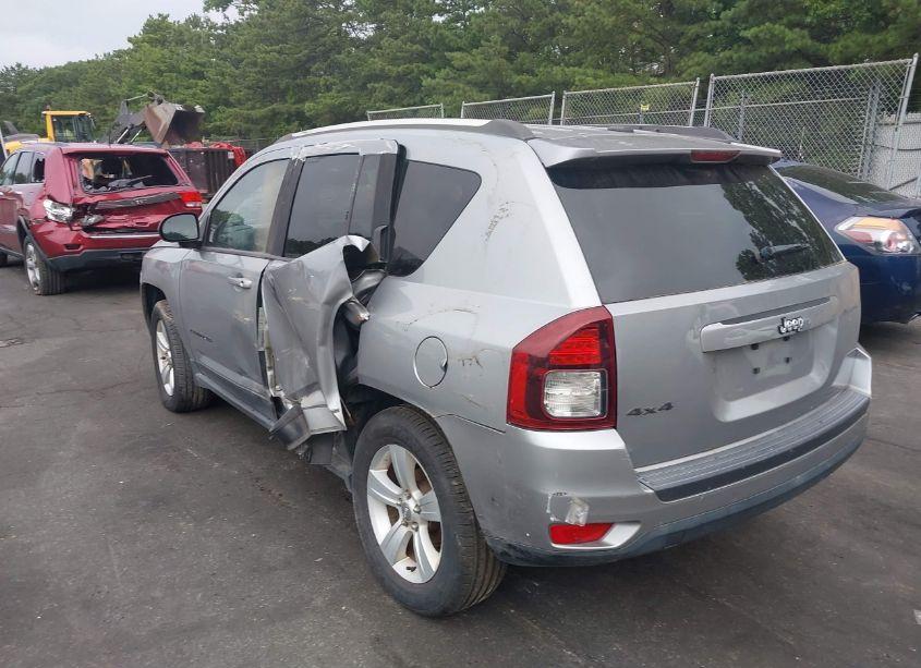 Photo 3 of 2014 Jeep Compass SPORT (VIN 1C4NJDBB2ED740674)
