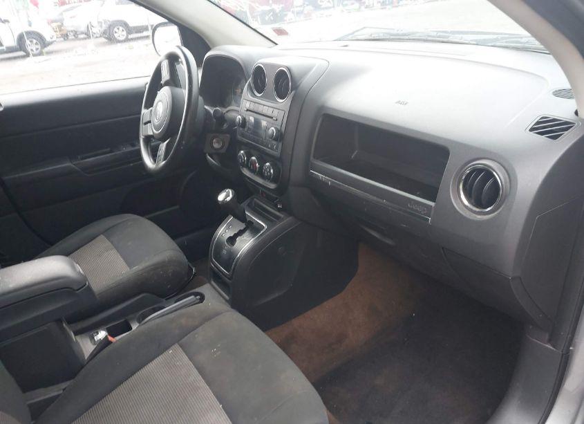 Photo 5 of 2014 Jeep Compass SPORT (VIN 1C4NJDBB2ED740674)