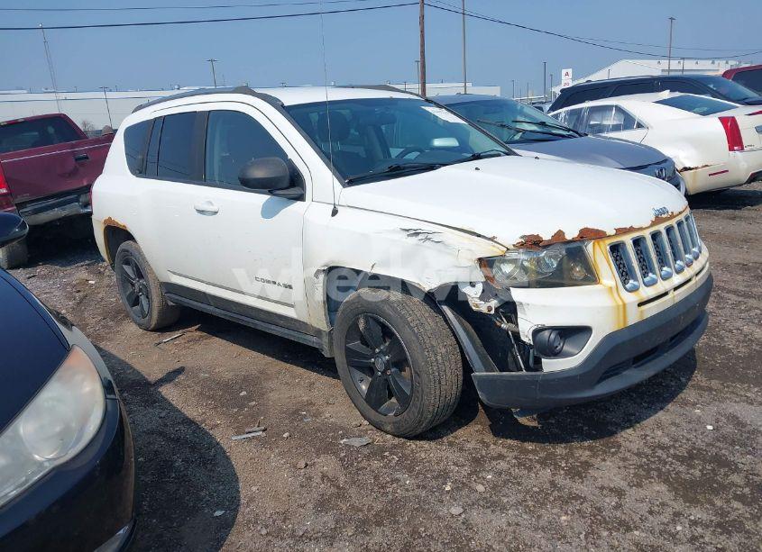 2014 Jeep Compass SPORT (VIN 1C4NJDBB2ED926957) main photo
