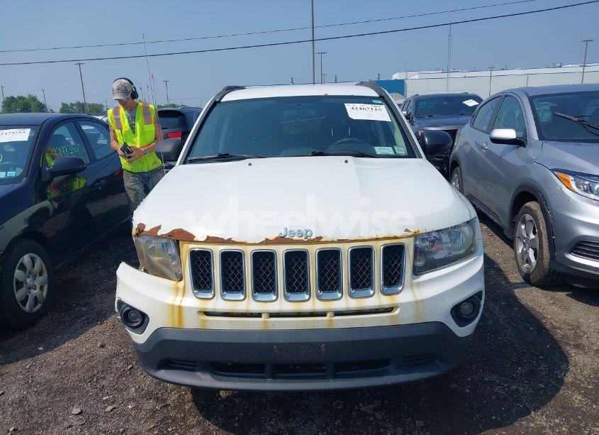 Photo 12 of 2014 Jeep Compass SPORT (VIN 1C4NJDBB2ED926957)