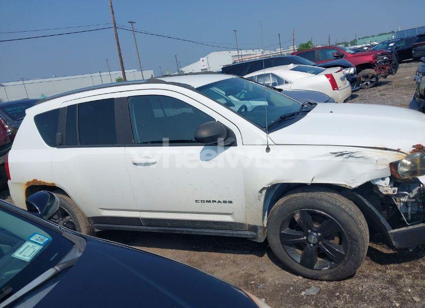 Photo 13 of 2014 Jeep Compass SPORT (VIN 1C4NJDBB2ED926957)