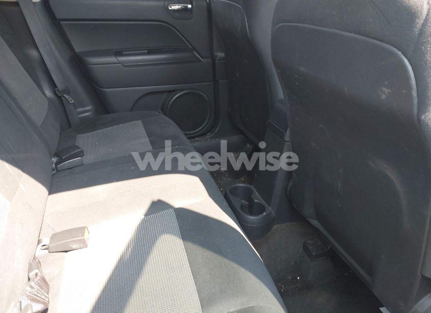 Photo 8 of 2014 Jeep Compass SPORT (VIN 1C4NJDBB2ED926957)