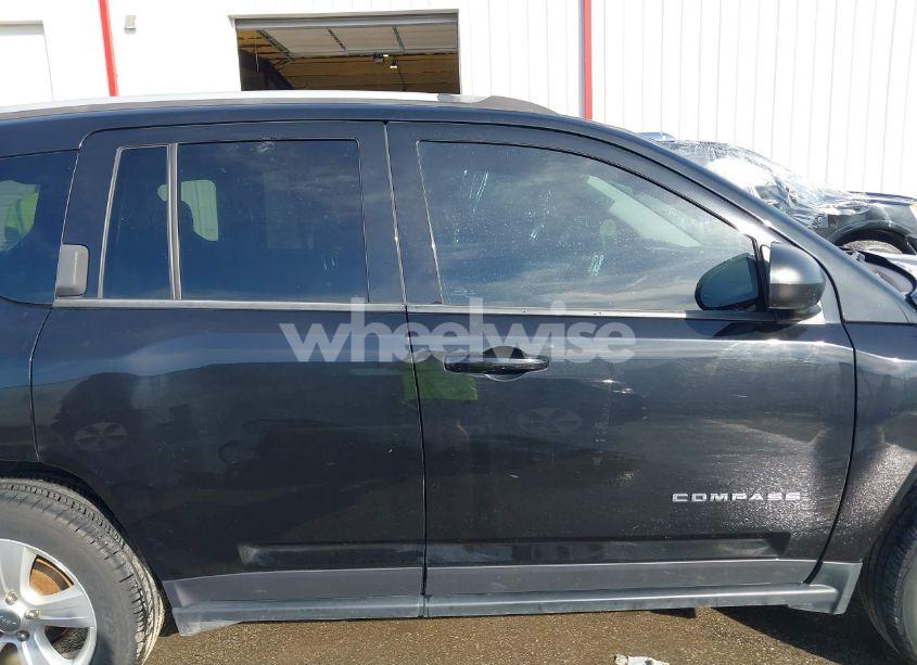 Photo 13 of 2015 Jeep Compass SPORT (VIN 1C4NJDBB2FD283091)