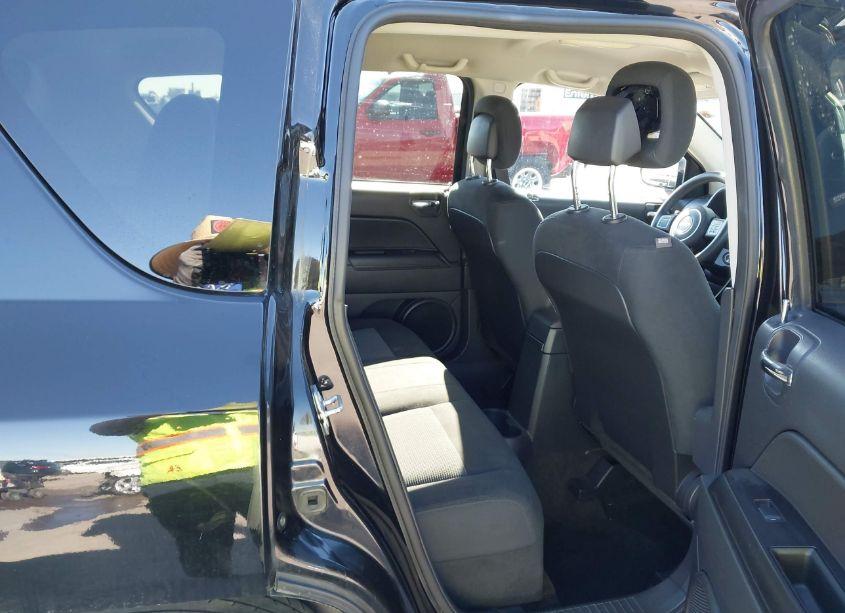 Photo 8 of 2016 Jeep Compass SPORT (VIN 1C4NJDBB2GD647124)