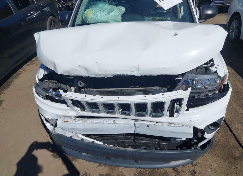 Photo 10 of 2016 Jeep Compass SPORT (VIN 1C4NJDBB2GD724719)