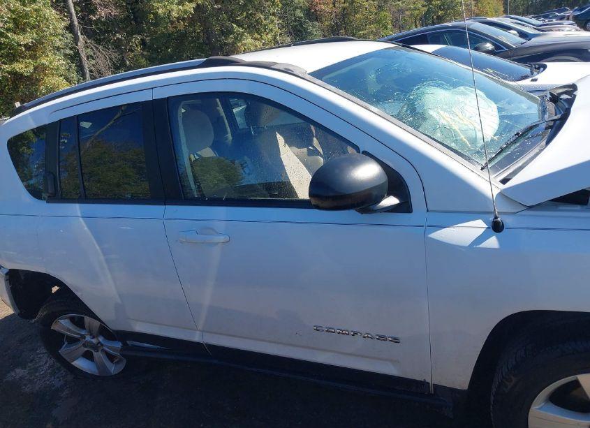 Photo 13 of 2016 Jeep Compass SPORT (VIN 1C4NJDBB2GD724719)