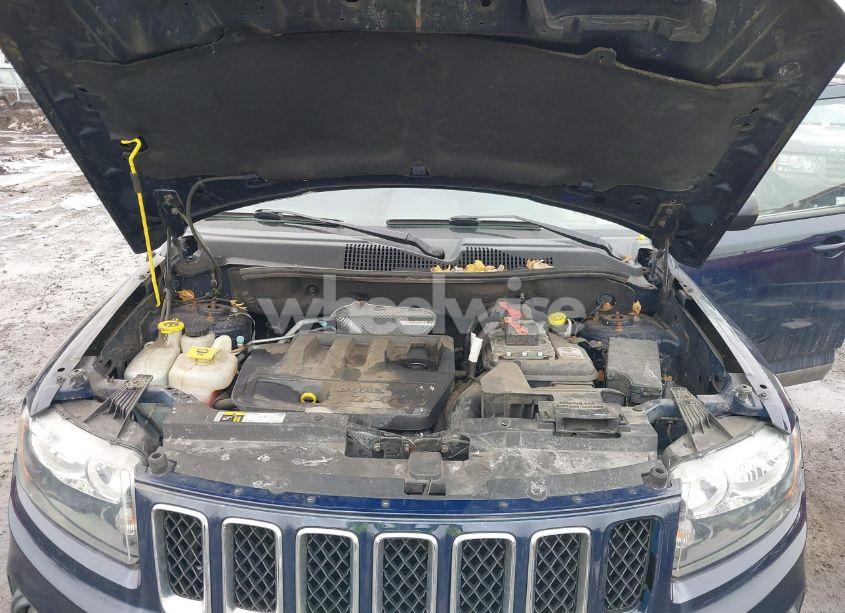 Photo 10 of 2017 Jeep Compass SPORT 4X4 (VIN 1C4NJDBB2HD105927)