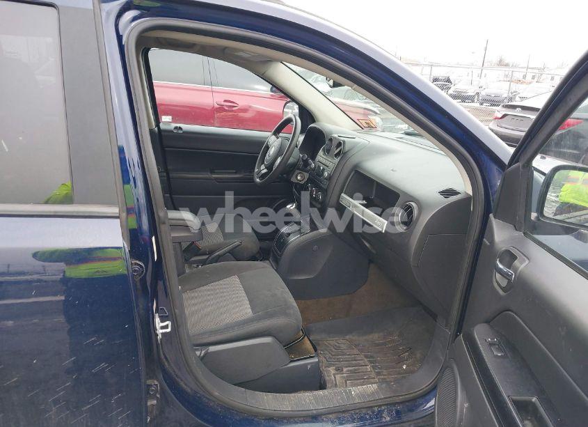 Photo 5 of 2017 Jeep Compass SPORT 4X4 (VIN 1C4NJDBB2HD105927)