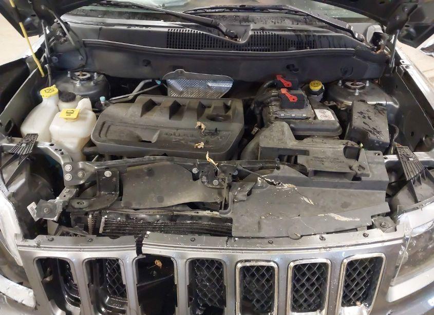 Photo 10 of 2013 Jeep Compass SPORT (VIN 1C4NJDBB3DD108748)