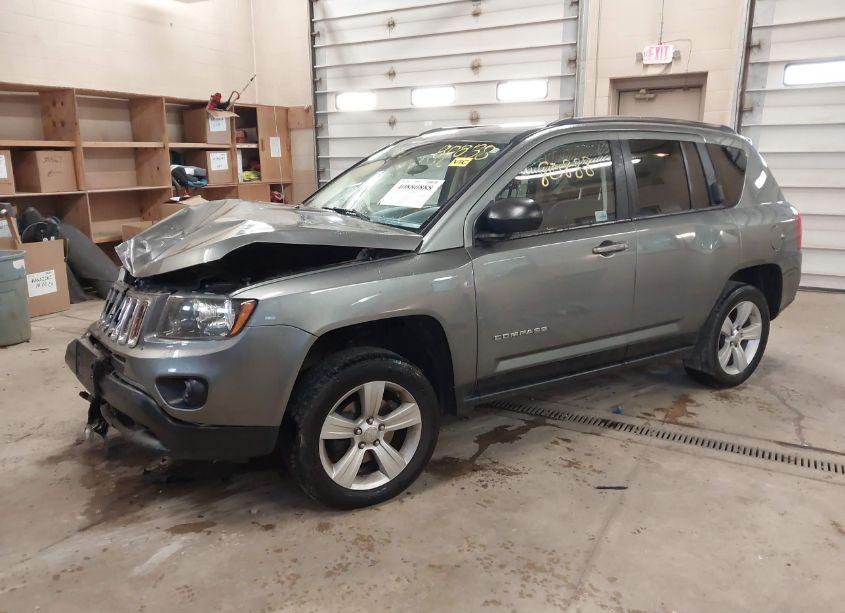 Photo 2 of 2013 Jeep Compass SPORT (VIN 1C4NJDBB3DD108748)