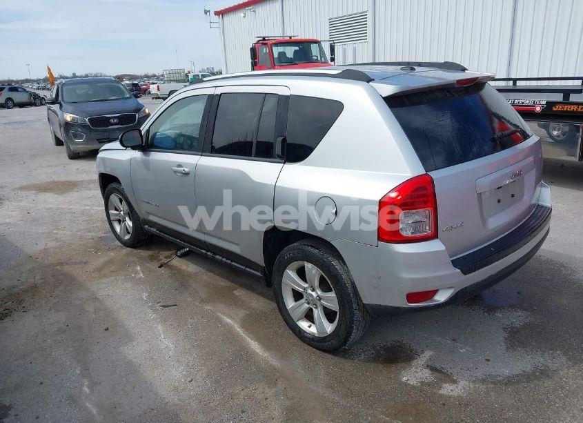 Photo 3 of 2013 Jeep Compass SPORT (VIN 1C4NJDBB3DD129423)