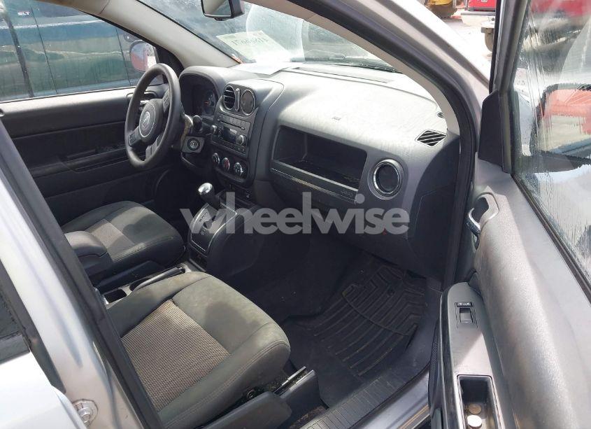 Photo 5 of 2013 Jeep Compass SPORT (VIN 1C4NJDBB3DD129423)